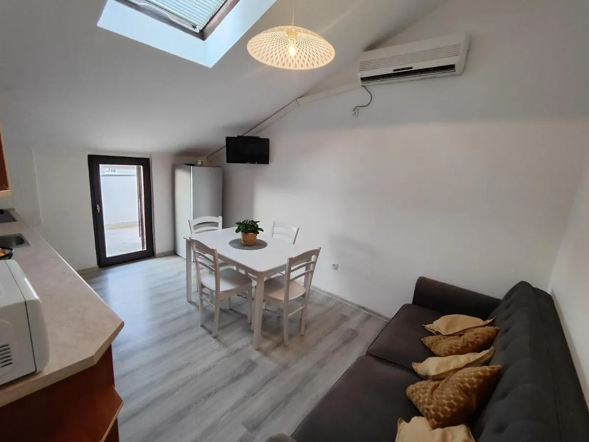 Apartments Urban 포레치 0*,
